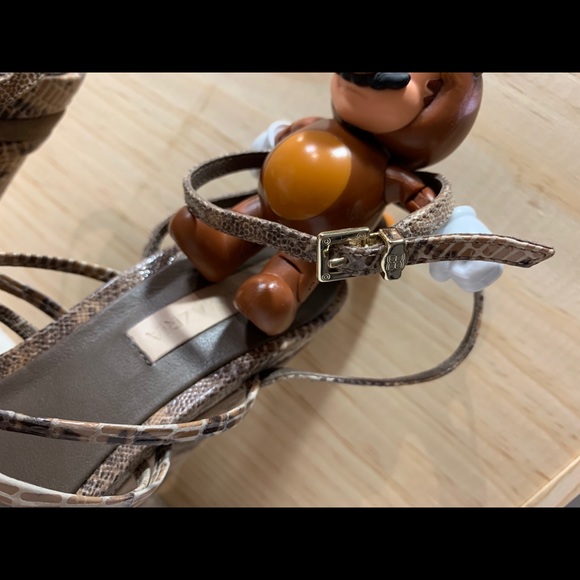 BCBG MAXAZRIA Leather Laurol Snakeskin Wedges - Picture 8 of 11